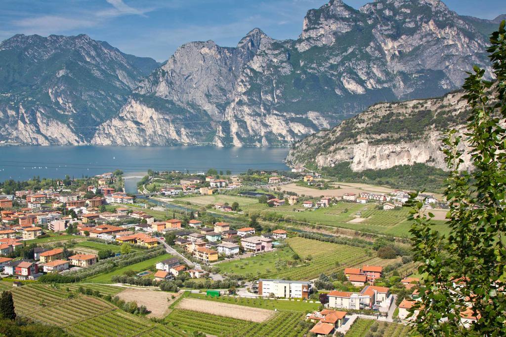 Casa Carla Aparthotel Torbole Sul Garda Εξωτερικό φωτογραφία